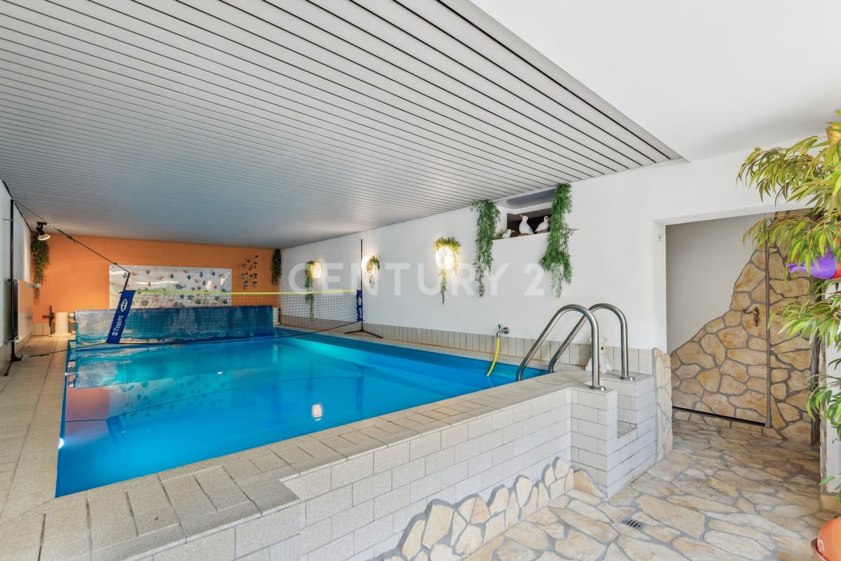 Traumhaus mit Indoor-Pool und Feng Shui-Charakter