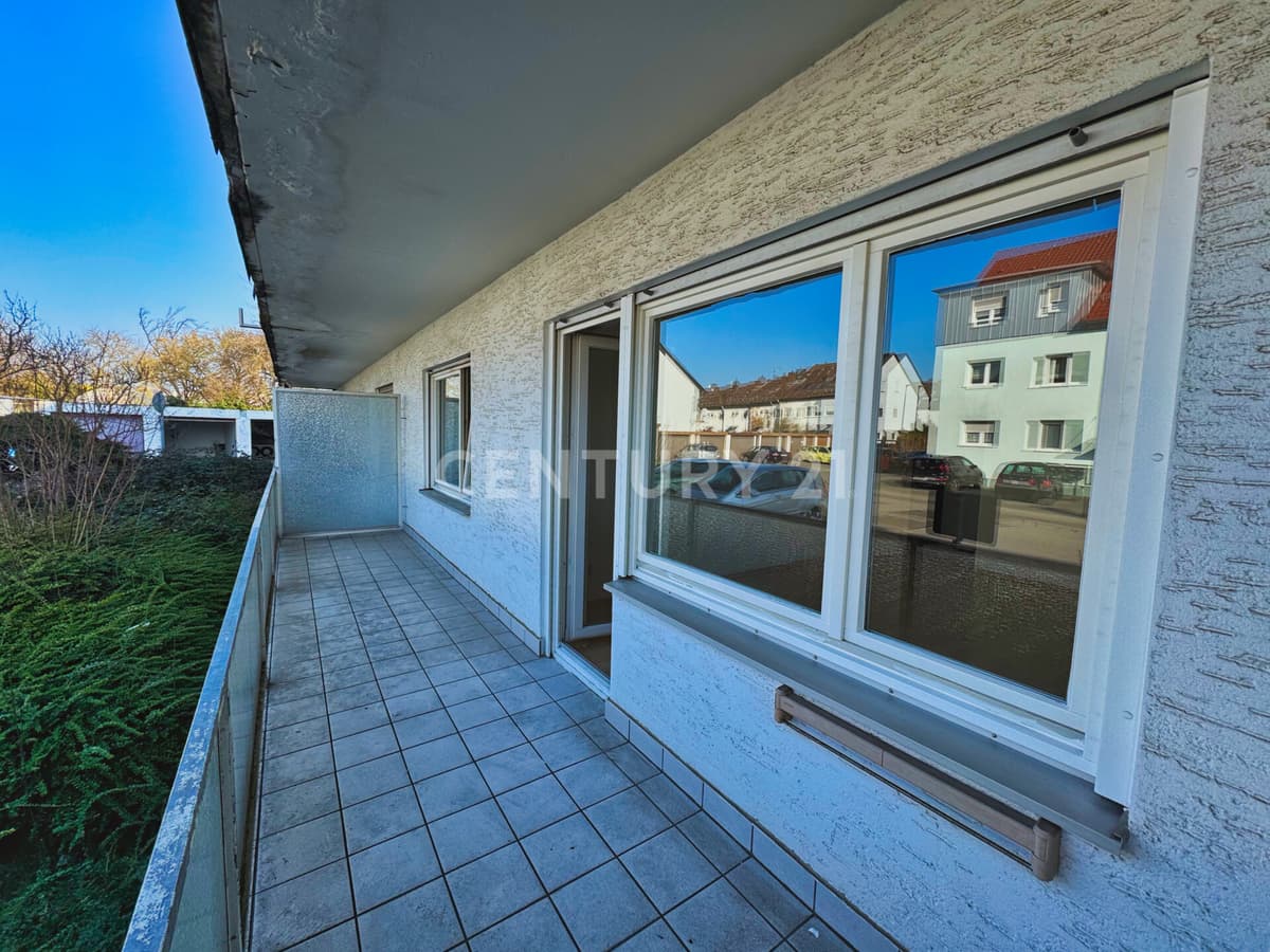 Koffer packen und einziehen! Renovierte 2-Zimmer-Wohnung in ruhiger Lage